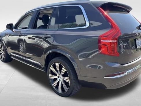 Used 2024 Volvo XC90 T8 Plus AWD/4WD image 4