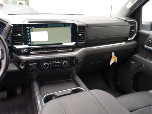 Certified 2024 Chevrolet Silverado 2500 LTZ w/ LTZ Convenience Package AWD/4WD image 22
