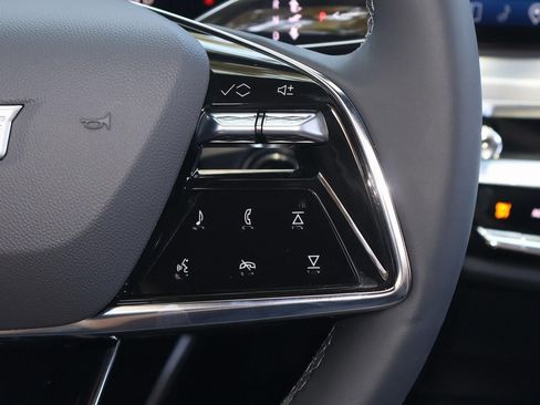 New 2025 Cadillac Lyriq Luxury image 21