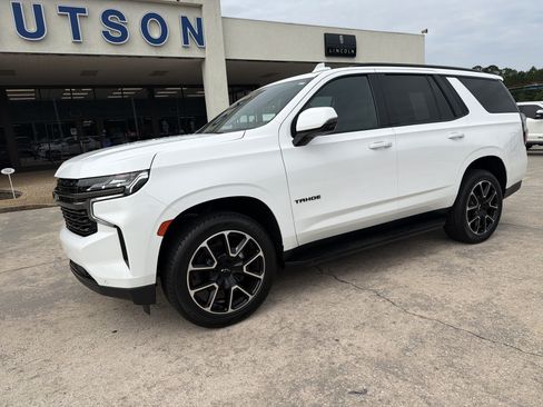 Used 2022 Chevrolet Tahoe RST w/ Luxury Package RWD image 2