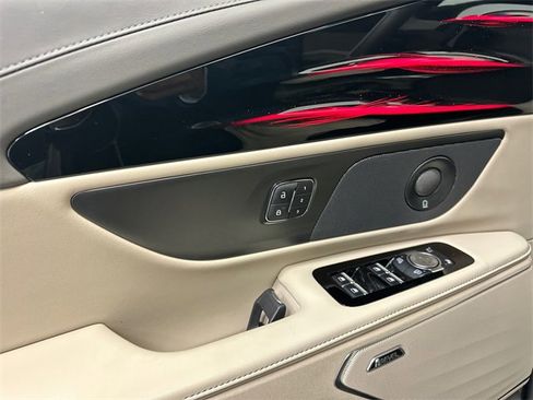 Used 2024 Lincoln Nautilus Premier w/ Equipment Group 102A image 35