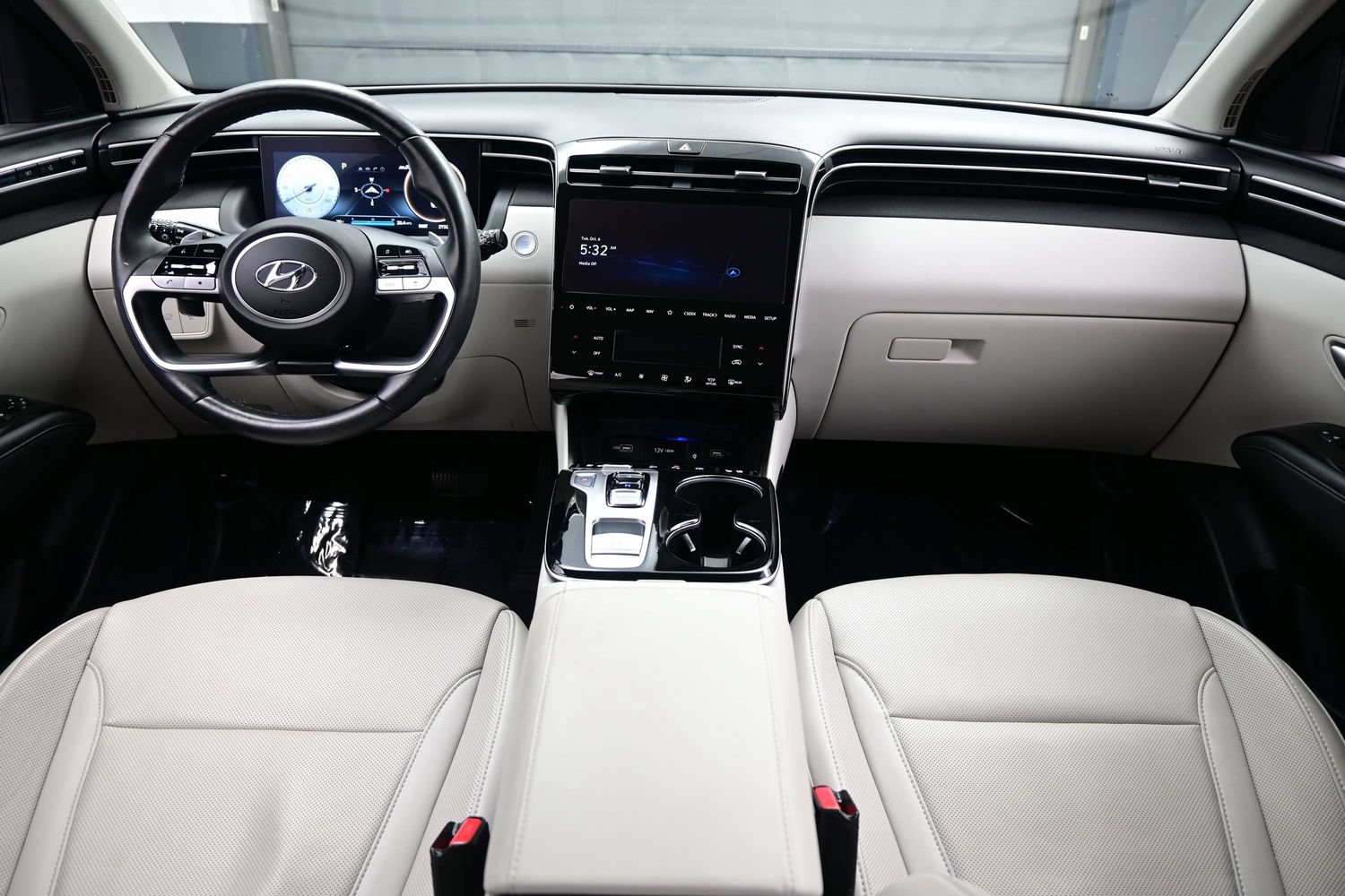 Certified 2024 Hyundai Tucson Limited AWD/4WD image 18