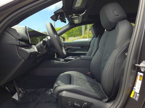 New 2027 BMW 550e xDrive AWD/4WD image 7