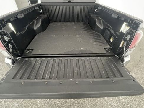 Used 2021 Toyota Tacoma SR image 46