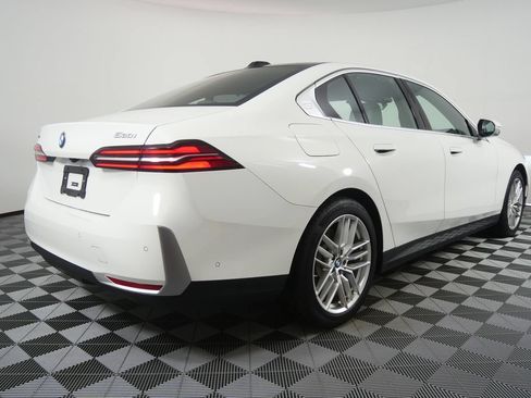 Certified 2025 BMW 530i xDrive w/ Executive Package AWD/4WD image 3