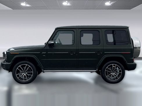 Used 2024 Mercedes-Benz G 550 image 2