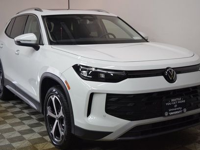New 2025 Volkswagen Tiguan SE