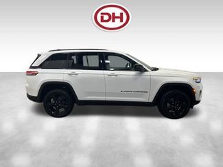 New 2025 Jeep Grand Cherokee Altitude AWD/4WD video 2