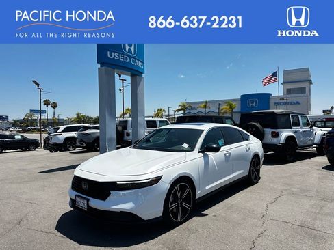 Used 2023 Honda Accord Sport image 1