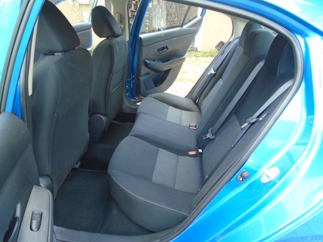 Used 2024 Nissan Sentra SV FWD image 9