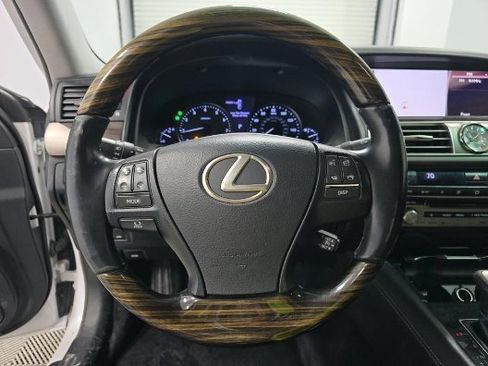 Used 2016 Lexus LS 460 image 6