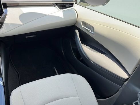 Used 2020 Toyota Corolla LE FWD image 14