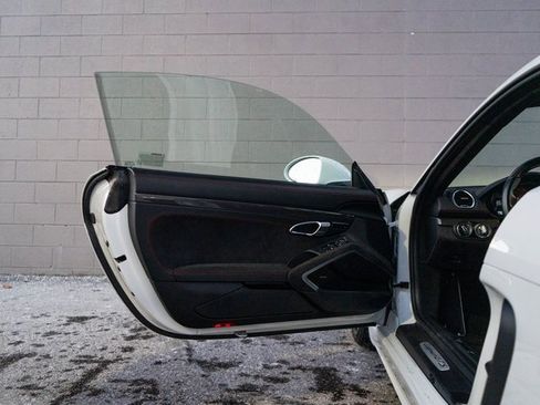 Certified 2024 Porsche 718 Cayman GT4 image 16