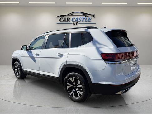 Used 2024 Volkswagen Atlas SE AWD/4WD image 12