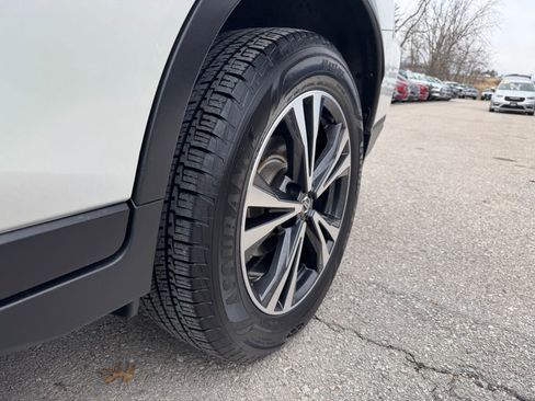 Used 2019 Nissan Rogue SV w/ Premium Package image 13