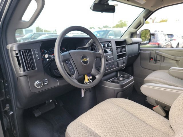 Used 2025 Chevrolet Express 3500 LT w/ LT Preferred Equipment Group RWD image 10