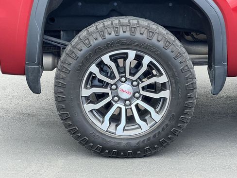 Used 2022 GMC Sierra 1500 AT4 w/ AT4 Premium Package AWD/4WD image 15