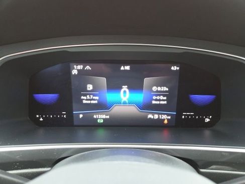 Certified 2023 Volkswagen Tiguan SE R-Line image 13