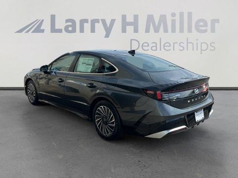 New 2026 Hyundai Sonata Limited FWD image 3