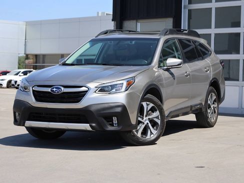 Used 2020 Subaru Outback Limited XT AWD/4WD image 3