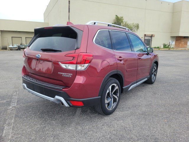 Used 2022 Subaru Forester Touring AWD/4WD image 5