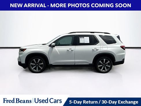 Used 2024 Honda Pilot Touring image 4