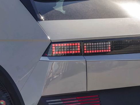 Used 2024 Hyundai Ioniq 5 SEL image 7