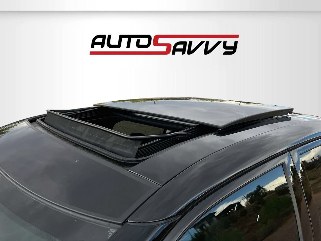 Used 2023 Nissan Maxima SR w/ Sport Mat Group FWD image 23