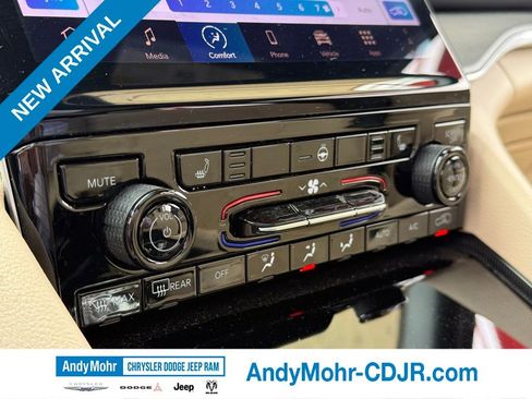 Certified 2025 Jeep Grand Cherokee Limited w/ Trailer Tow Package image 26