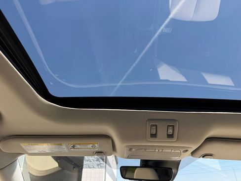 Used 2024 Nissan Murano SL AWD/4WD image 14