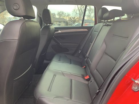 Used 2019 Volkswagen Golf Alltrack SE image 10