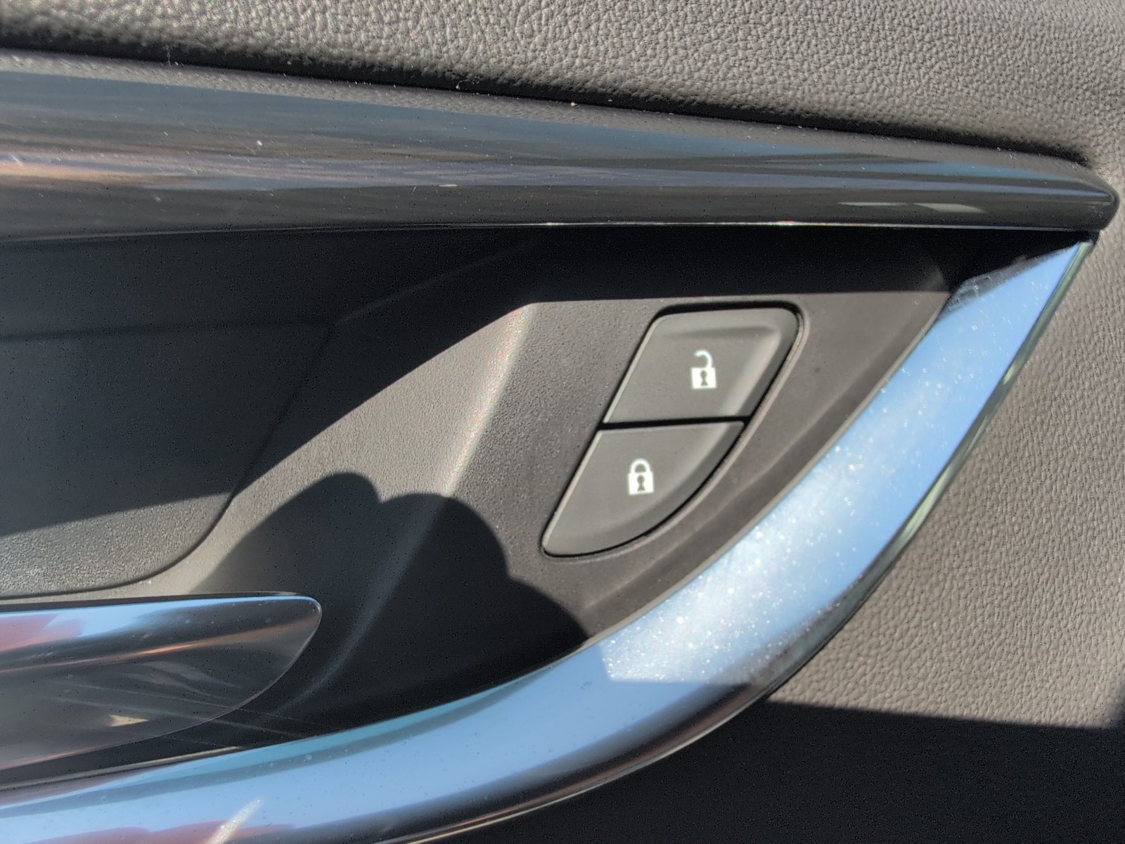 Used 2023 Buick Enclave Essence w/ Experience Buick Package FWD image 24
