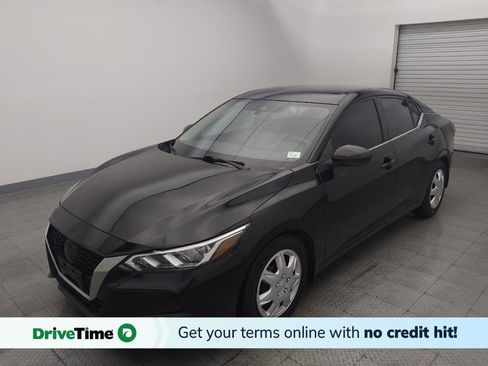 Used 2020 Nissan Sentra S image 1