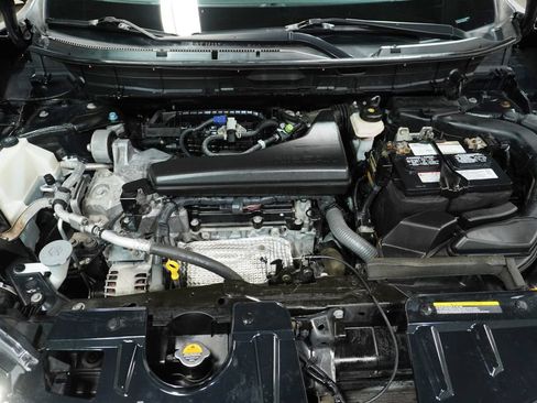 Used 2017 Nissan Rogue SV AWD/4WD image 9