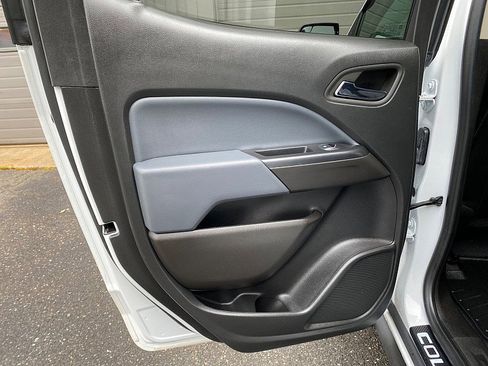 Used 2022 Chevrolet Colorado Z71 image 34