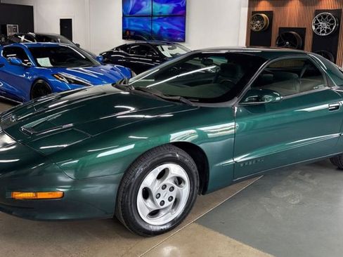 Used 1994 Pontiac Firebird Coupe image 1