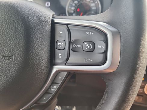 Certified 2025 RAM 1500 Big Horn AWD/4WD image 32