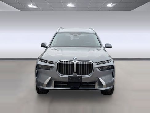 Certified 2025 BMW X7 xDrive40i image 6