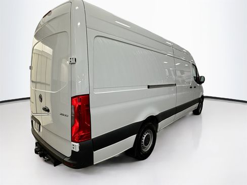 Used 2023 Mercedes-Benz Sprinter 2500 image 8