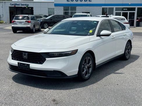 Used 2025 Honda Accord LX image 7