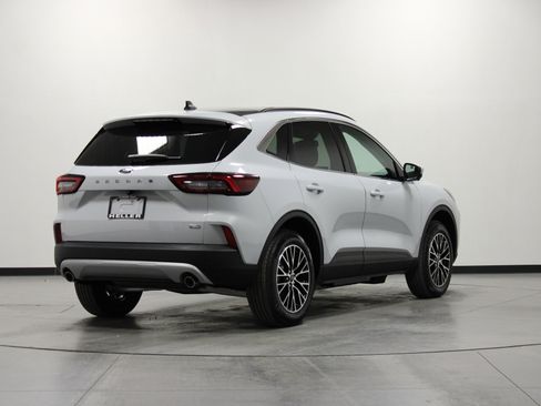 New 2026 Ford Escape SE w/ PHEV Premium Package image 4