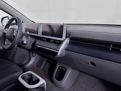 Used 2024 Hyundai Ioniq 5 SEL image 28