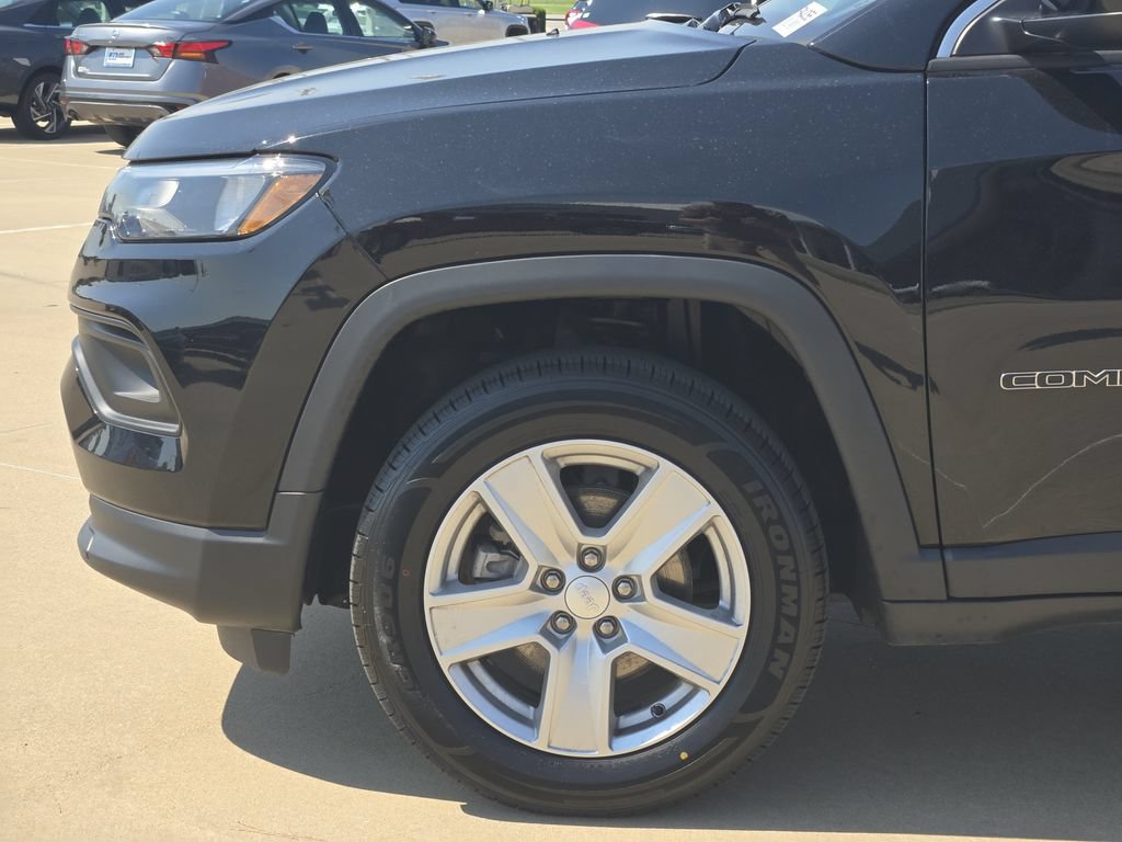 Used 2022 Jeep Compass Latitude AWD/4WD image 8