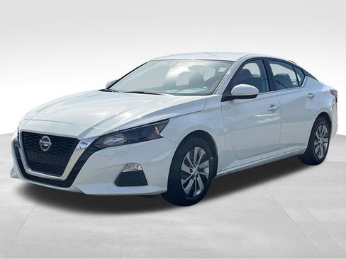 Used 2022 Nissan Altima 2.5 S image 3