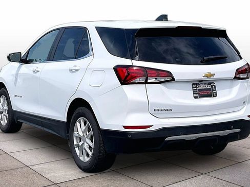 Used 2024 Chevrolet Equinox LT FWD image 2