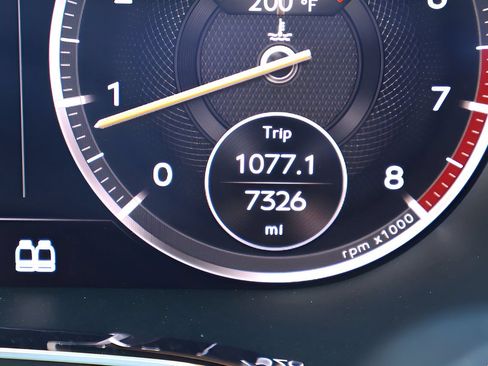 Certified 2024 Bentley Continental GT AWD/4WD image 33