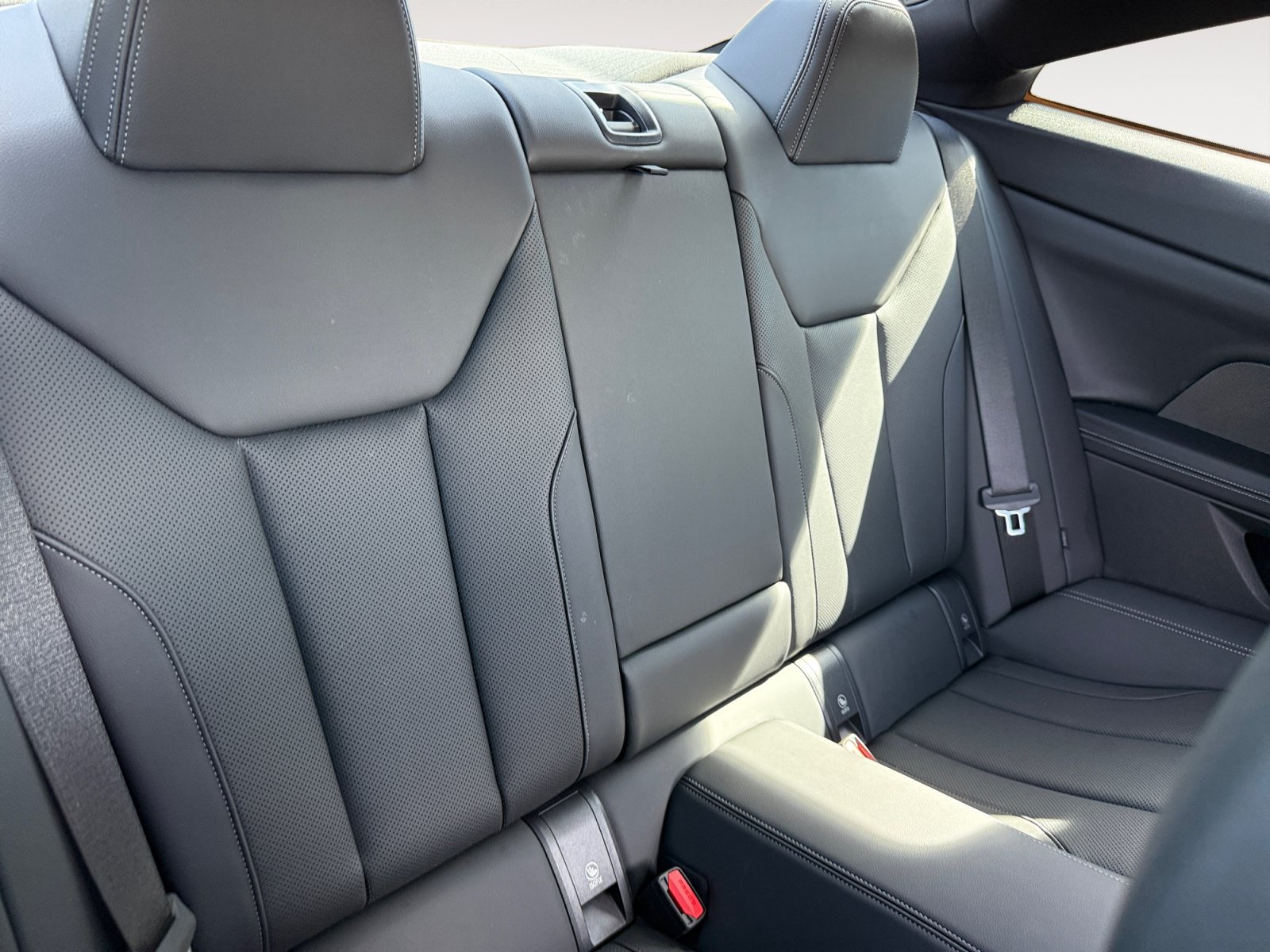 Used 2024 BMW M440i Coupe w/ Premium Package RWD image 19