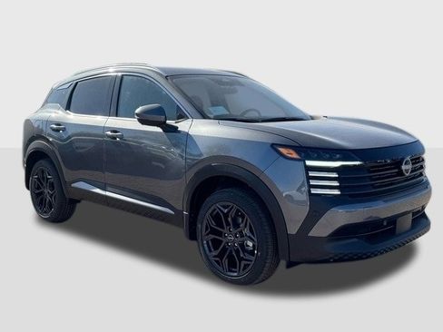 New 2025 Nissan Kicks SR image 8