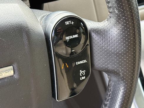 Used 2020 Land Rover Range Rover Sport HSE image 24