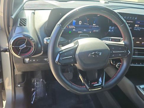 Used 2024 Chevrolet Equinox EV RS FWD image 11